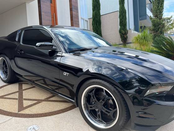 FORD MUSTANG 4.6 GT COUPÉ V8 24V GASOLINA 2P MANUAL